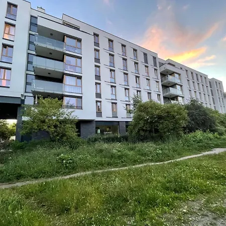 Centrum Wlodarzewska 30 *